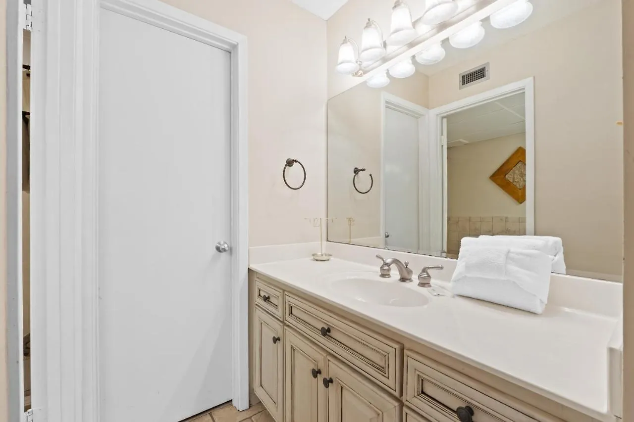 Aquavista Condominiums #204-W By Book That Condo Panama City Beach United States
